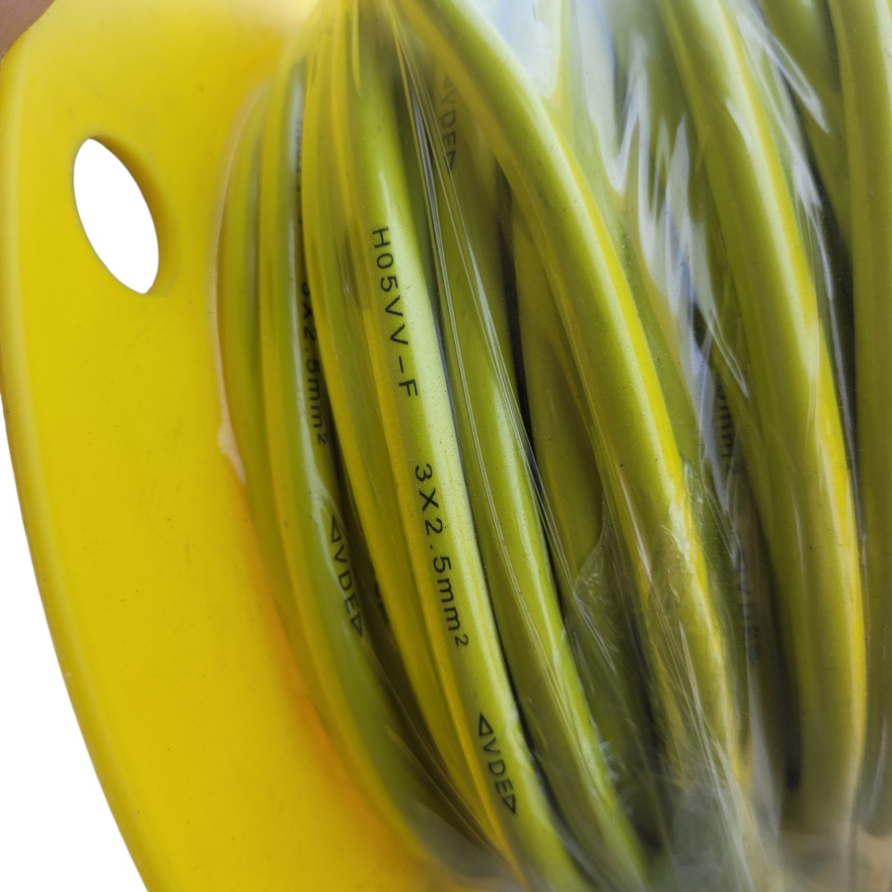 Силовой удлинитель 20 м, 4 розетки, 16А, 3500 Вт, кабель КГ 3х2.5 мм², Record MX 16385 (3538) оптом